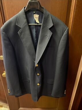 Orvis Men's Navy Blazer with Gold Buttons